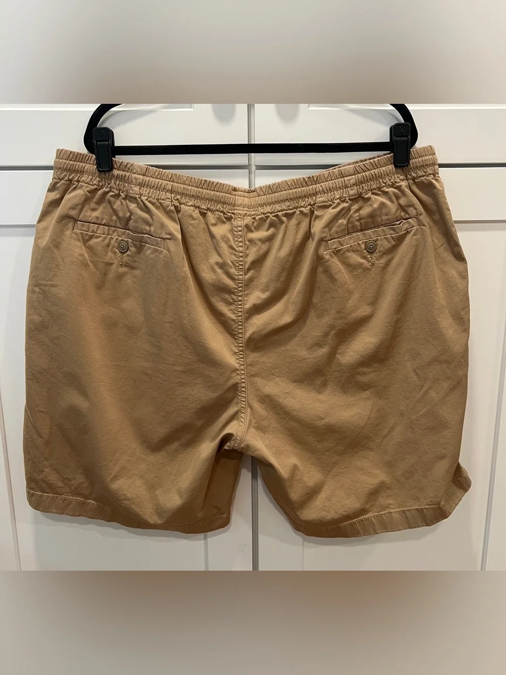 J.CREW MEN’S 8” DOCK SHORT, KHAKI, SIZE XXL.